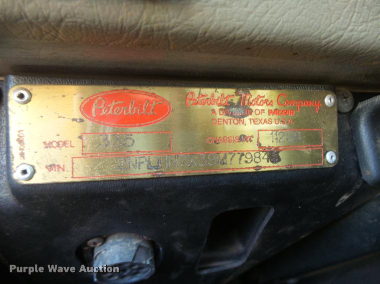 image for item L3308 2009 Peterbilt 335 truck cab and chassis