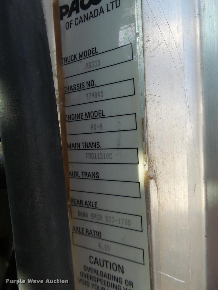 image for item L3308 2009 Peterbilt 335 truck cab and chassis