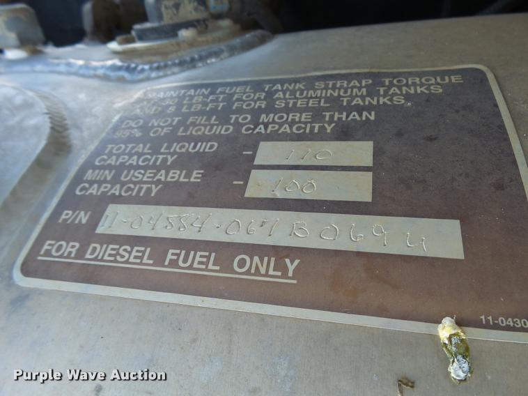 image for item L3309 2007 Peterbilt 335 truck chassis