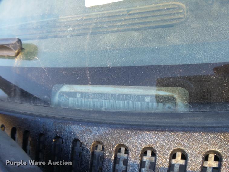 image for item L3446 2006 GMC Sierra 2500HD Crew Cab utility truck