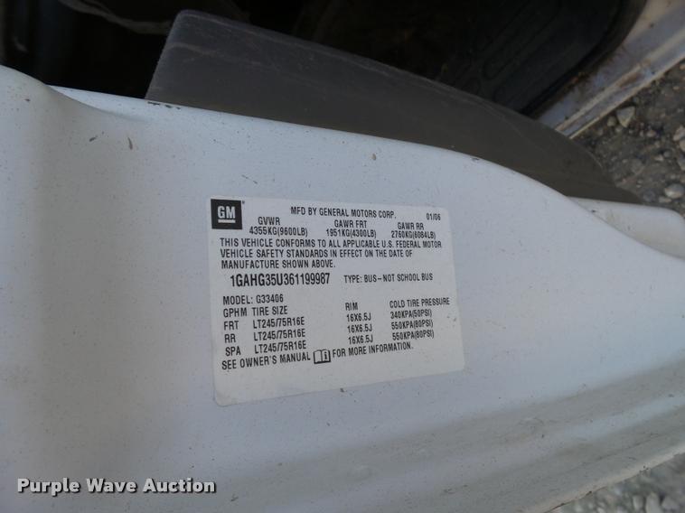 image for item L3447 2006 Chevrolet Express 3500 van