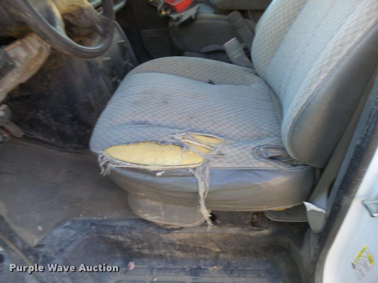 image for item L3447 2006 Chevrolet Express 3500 van