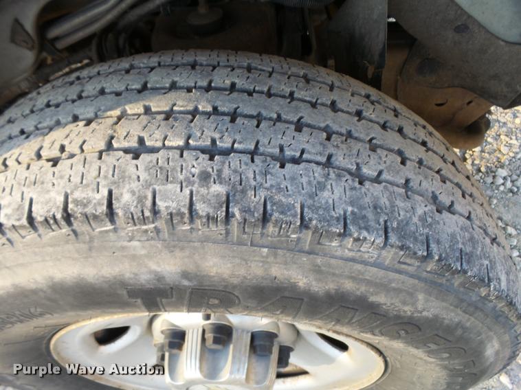 image for item L3447 2006 Chevrolet Express 3500 van