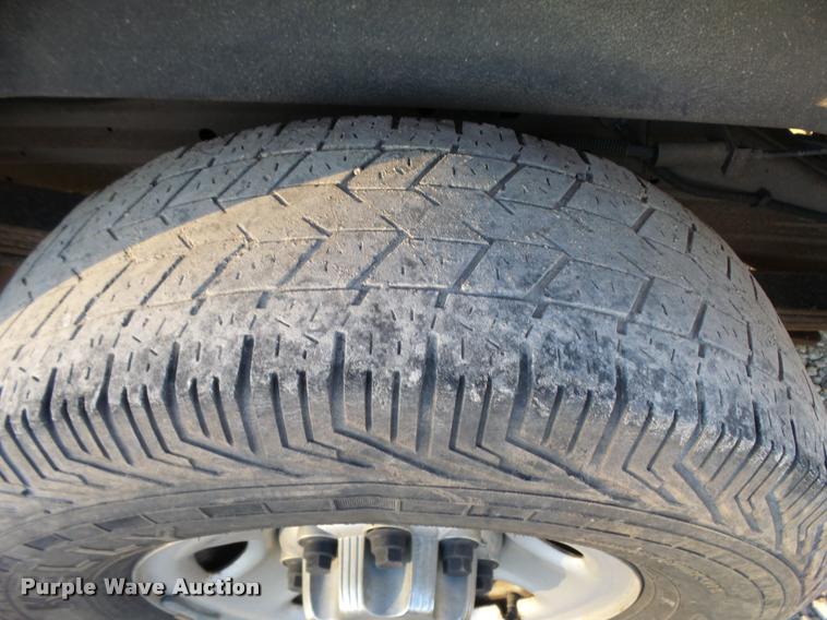 image for item L3447 2006 Chevrolet Express 3500 van