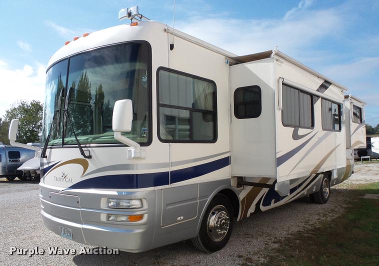 image for item L3553 2005 Tropi Cal RV