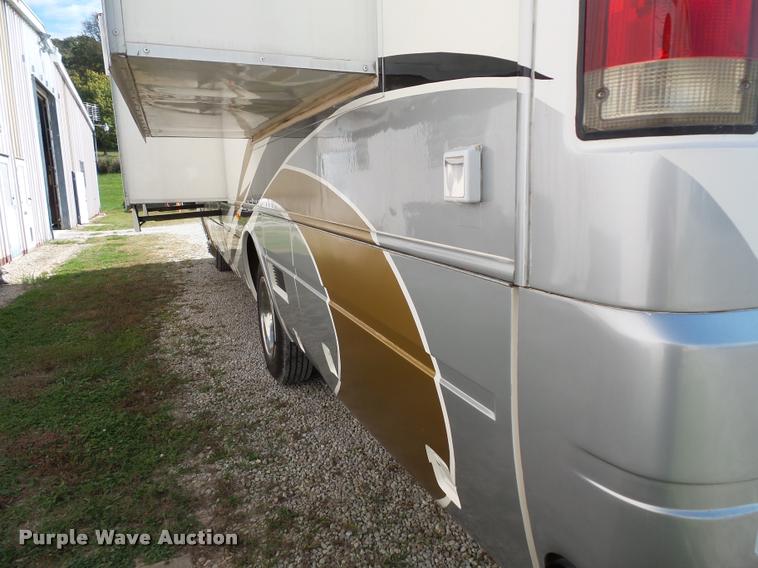 image for item L3553 2005 Tropi Cal RV