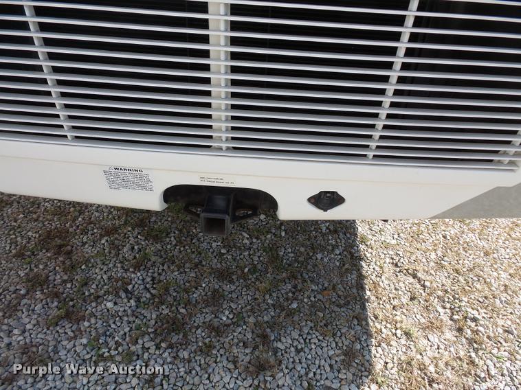 image for item L3553 2005 Tropi Cal RV