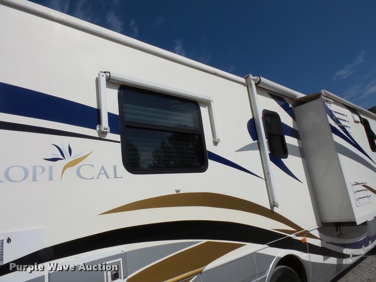 image for item L3553 2005 Tropi Cal RV