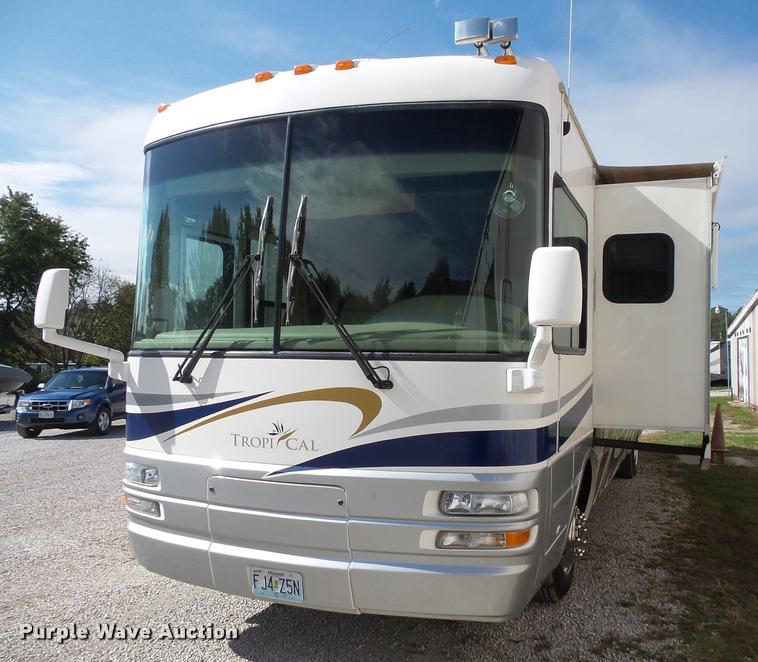 image for item L3553 2005 Tropi Cal RV