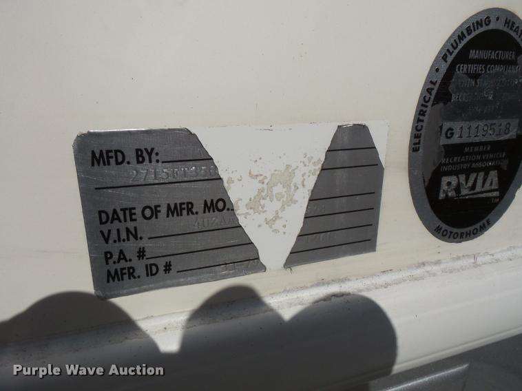 image for item L3553 2005 Tropi Cal RV