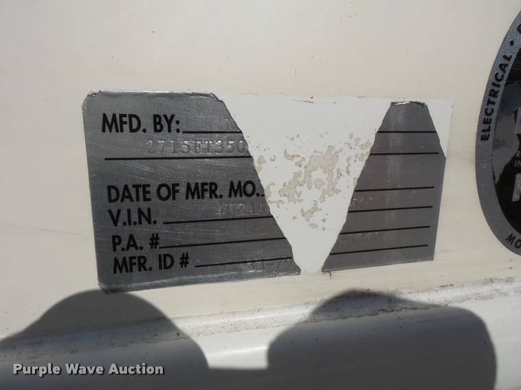 image for item L3553 2005 Tropi Cal RV