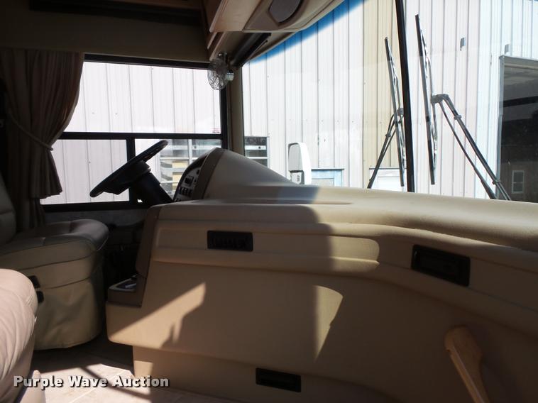 image for item L3553 2005 Tropi Cal RV