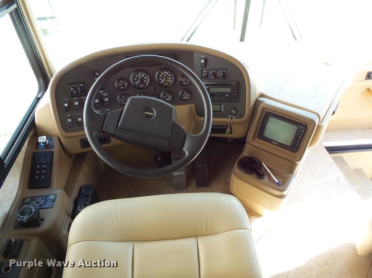 image for item L3553 2005 Tropi Cal RV