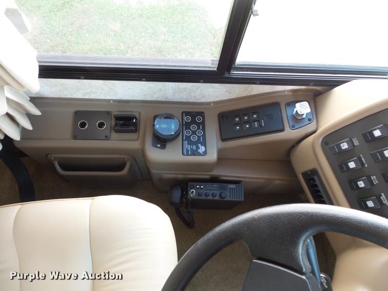 image for item L3553 2005 Tropi Cal RV