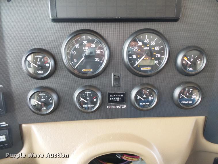 image for item L3553 2005 Tropi Cal RV