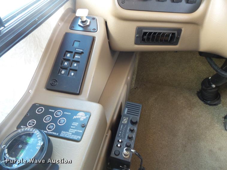 image for item L3553 2005 Tropi Cal RV