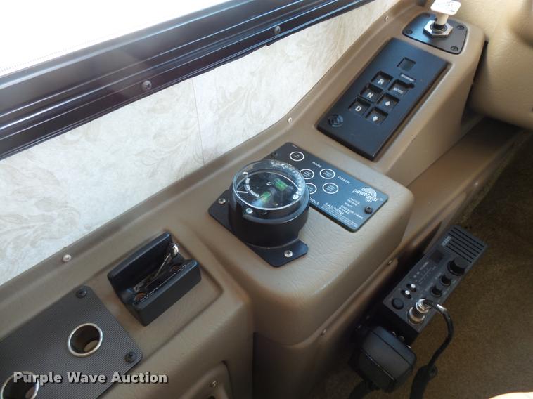 image for item L3553 2005 Tropi Cal RV