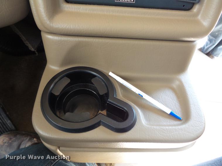 image for item L3553 2005 Tropi Cal RV