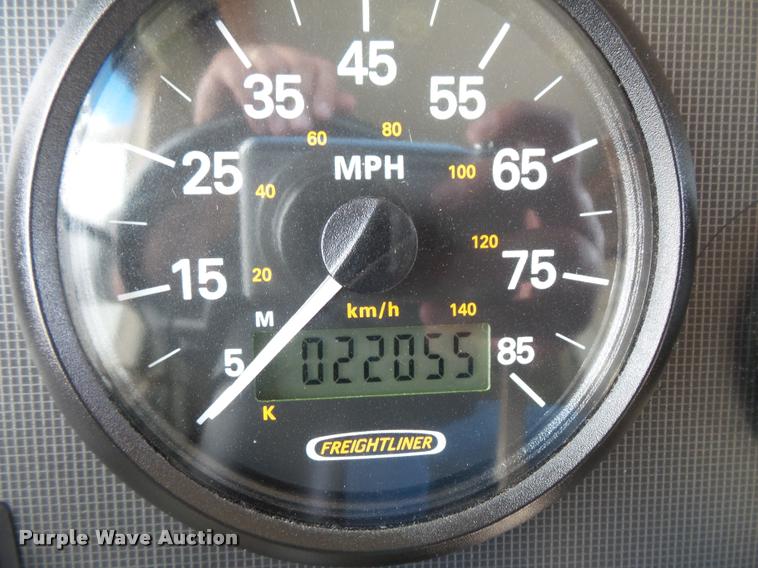 image for item L3553 2005 Tropi Cal RV