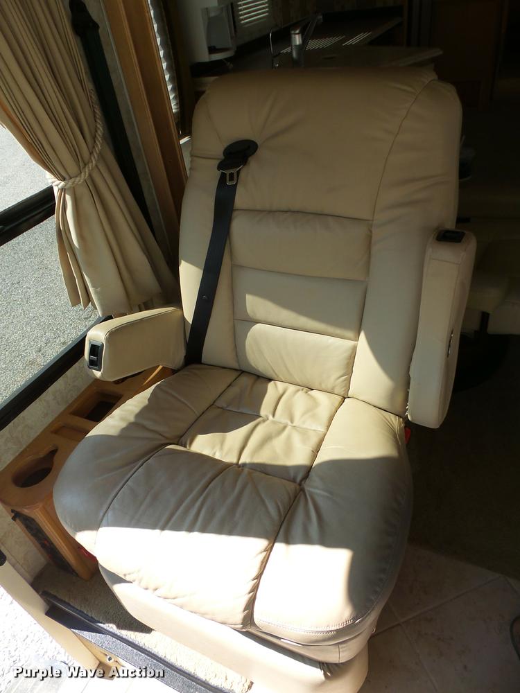 image for item L3553 2005 Tropi Cal RV