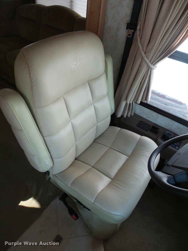 image for item L3553 2005 Tropi Cal RV