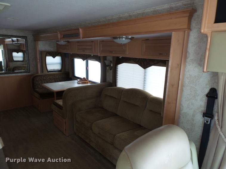 image for item L3553 2005 Tropi Cal RV