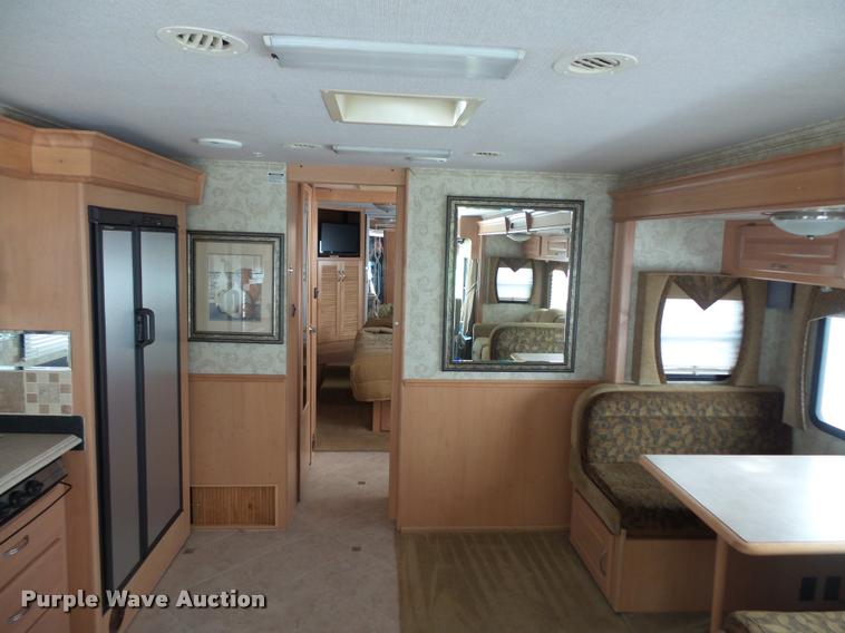 image for item L3553 2005 Tropi Cal RV