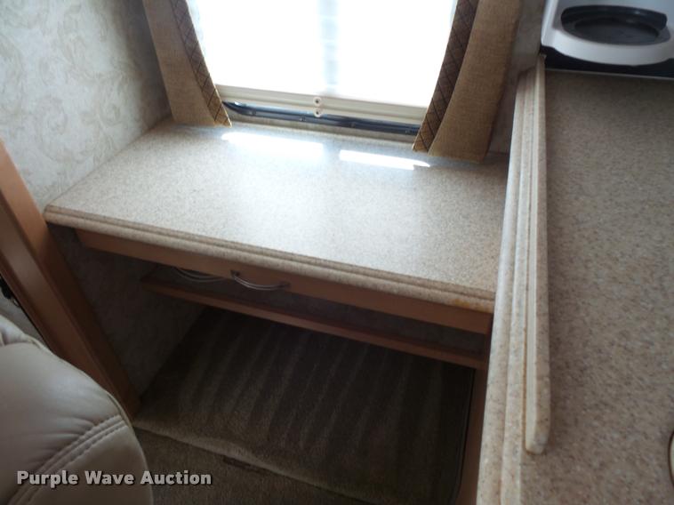 image for item L3553 2005 Tropi Cal RV