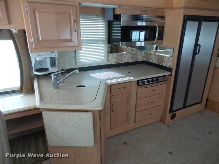 image for item L3553 2005 Tropi Cal RV