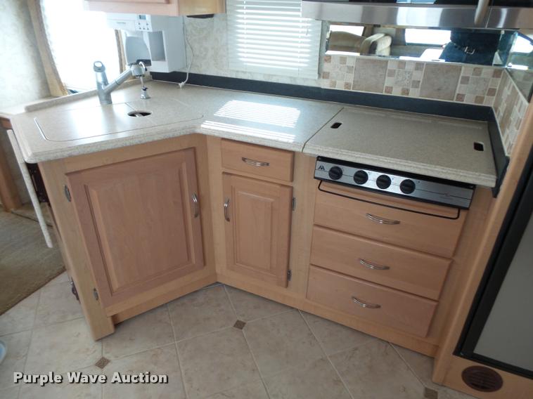 image for item L3553 2005 Tropi Cal RV