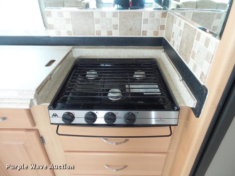 image for item L3553 2005 Tropi Cal RV