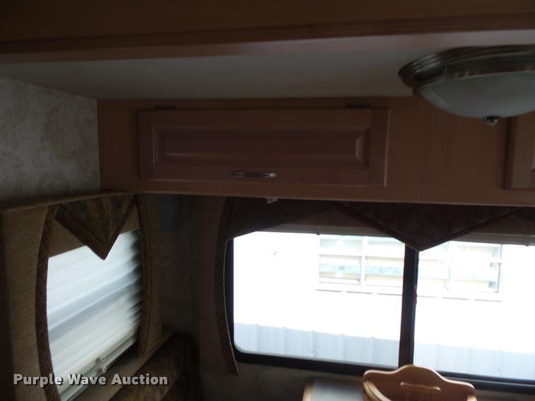 image for item L3553 2005 Tropi Cal RV