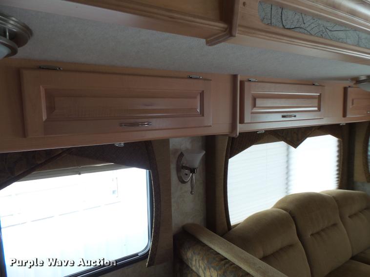 image for item L3553 2005 Tropi Cal RV