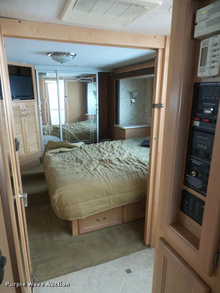 image for item L3553 2005 Tropi Cal RV