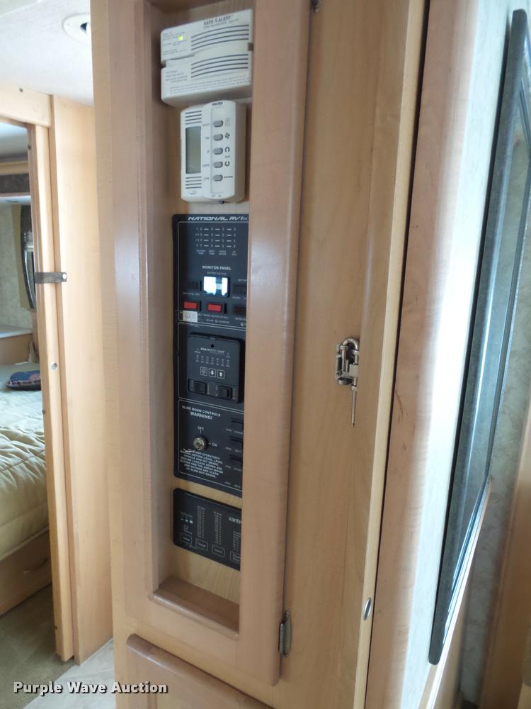 image for item L3553 2005 Tropi Cal RV