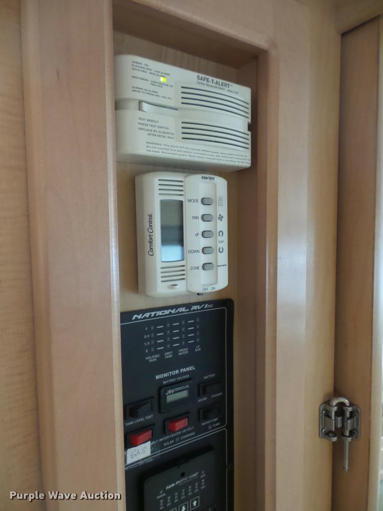 image for item L3553 2005 Tropi Cal RV