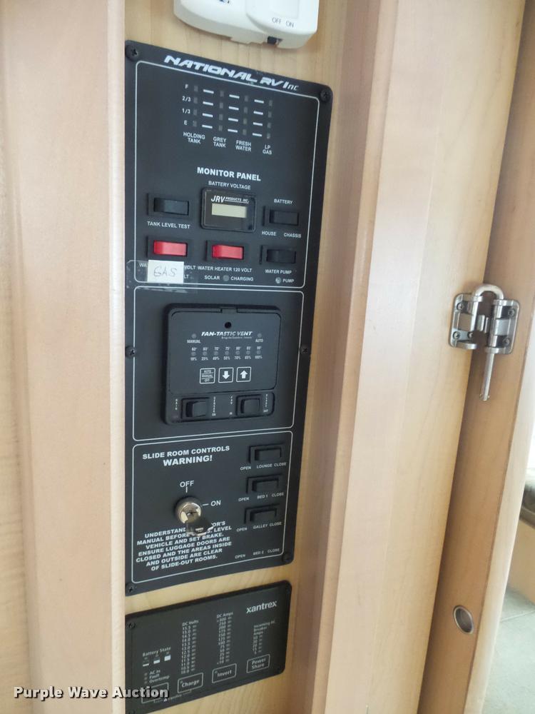 image for item L3553 2005 Tropi Cal RV