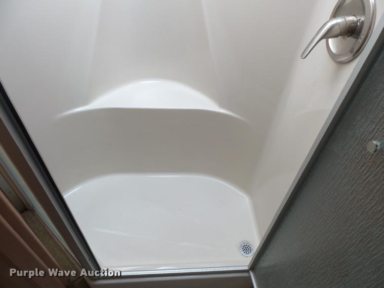 image for item L3553 2005 Tropi Cal RV