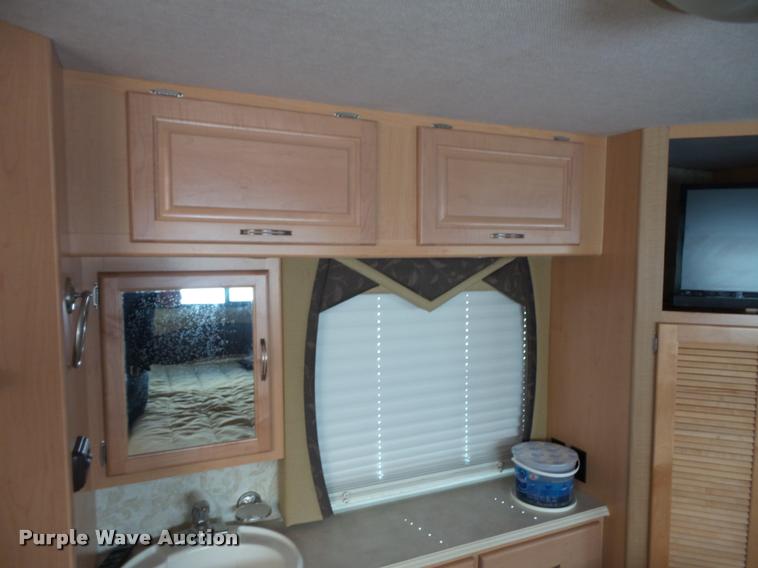 image for item L3553 2005 Tropi Cal RV