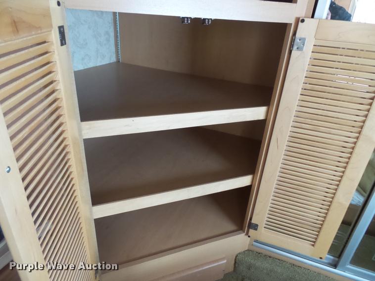 image for item L3553 2005 Tropi Cal RV