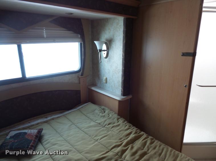 image for item L3553 2005 Tropi Cal RV