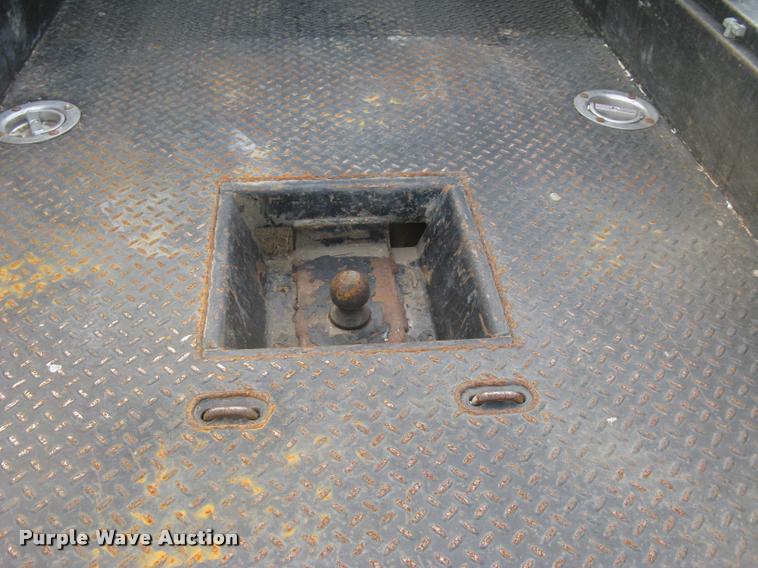 image for item L3902 2011 Dodge Ram 3500HD SLT Crew Cab flatbed pickup truck