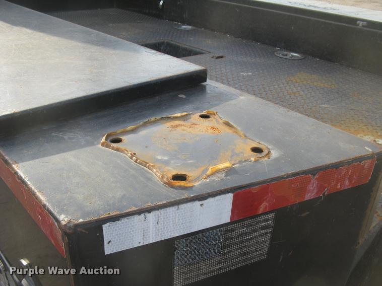 image for item L3902 2011 Dodge Ram 3500HD SLT Crew Cab flatbed pickup truck