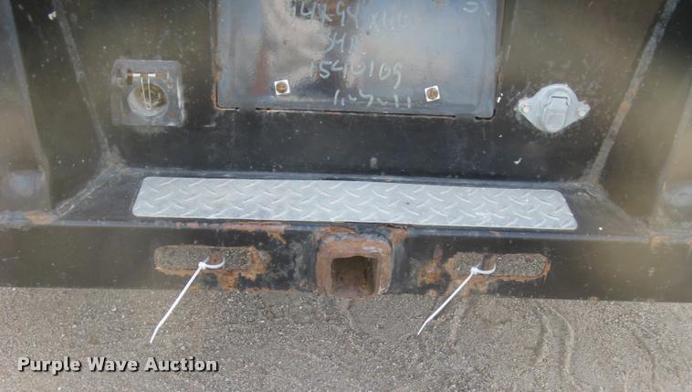 image for item L3902 2011 Dodge Ram 3500HD SLT Crew Cab flatbed pickup truck