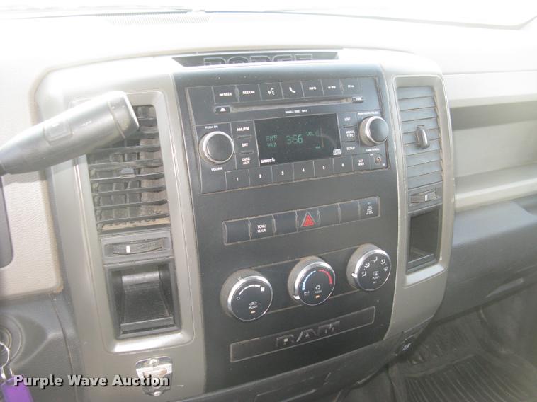 image for item L3904 2010 Dodge Ram 2500HD Crew Cab pickup truck