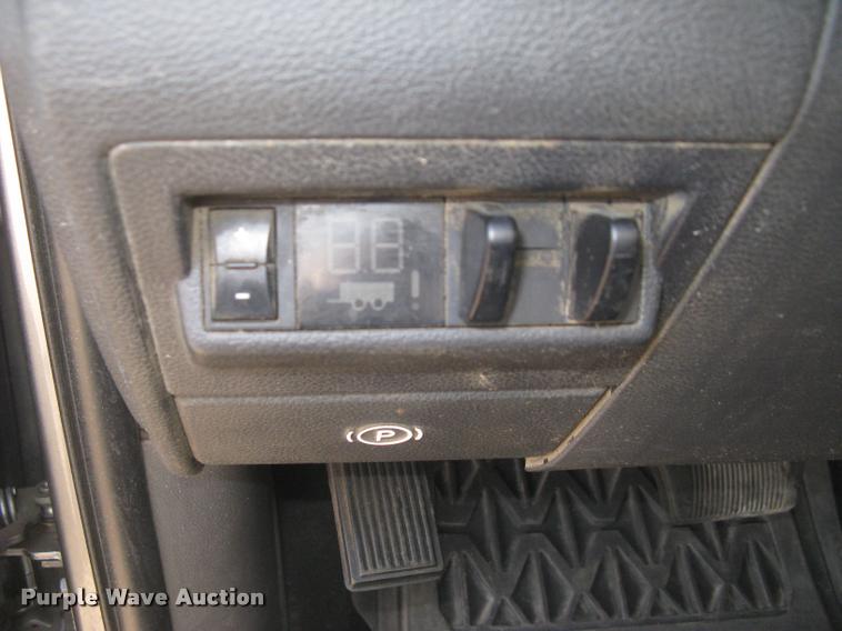 image for item L3904 2010 Dodge Ram 2500HD Crew Cab pickup truck