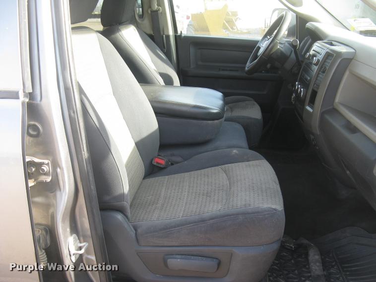 image for item L3904 2010 Dodge Ram 2500HD Crew Cab pickup truck