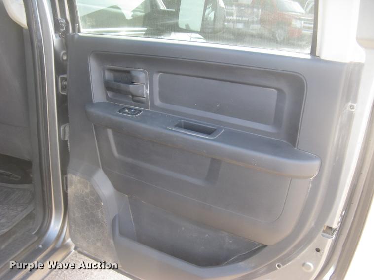 image for item L3904 2010 Dodge Ram 2500HD Crew Cab pickup truck