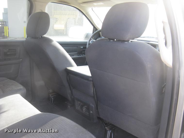 image for item L3904 2010 Dodge Ram 2500HD Crew Cab pickup truck