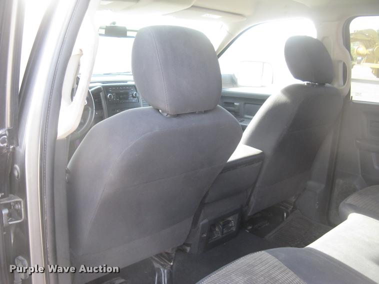 image for item L3904 2010 Dodge Ram 2500HD Crew Cab pickup truck